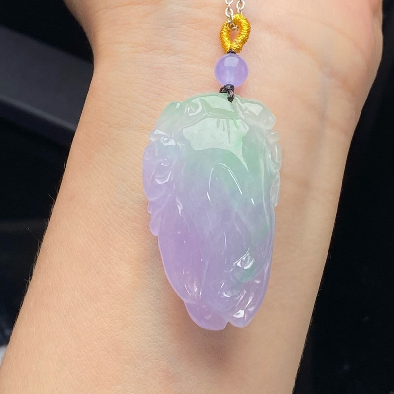 Necklaces - Yeşil Desenli Jade Taşlı Kolye Ucu,
