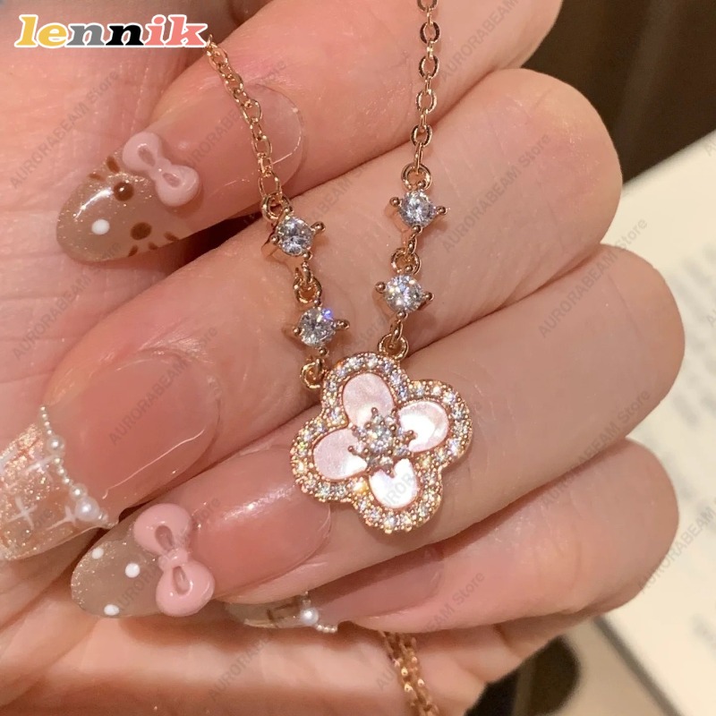Layered Pendant Necklace Aesthetic - Pembe Kabuk Kolye, Dört Yapraklı Yonca