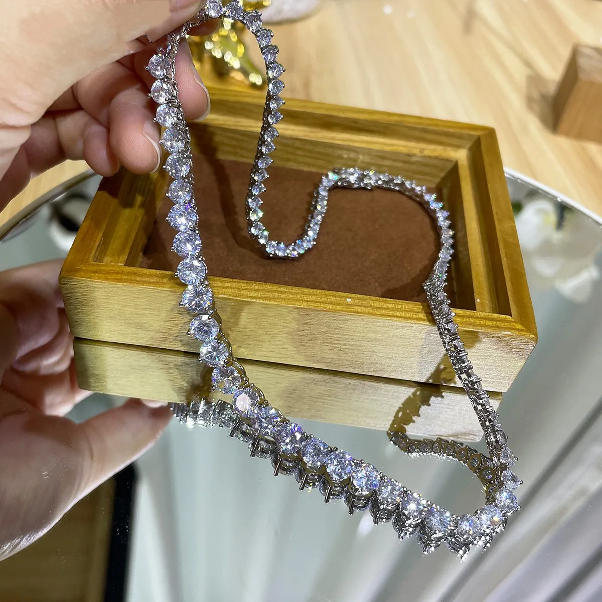 Lüks tasarımcı 7MM buzlu Out t - Cross Pendant Necklace Gold incelemesi ve fiyatı