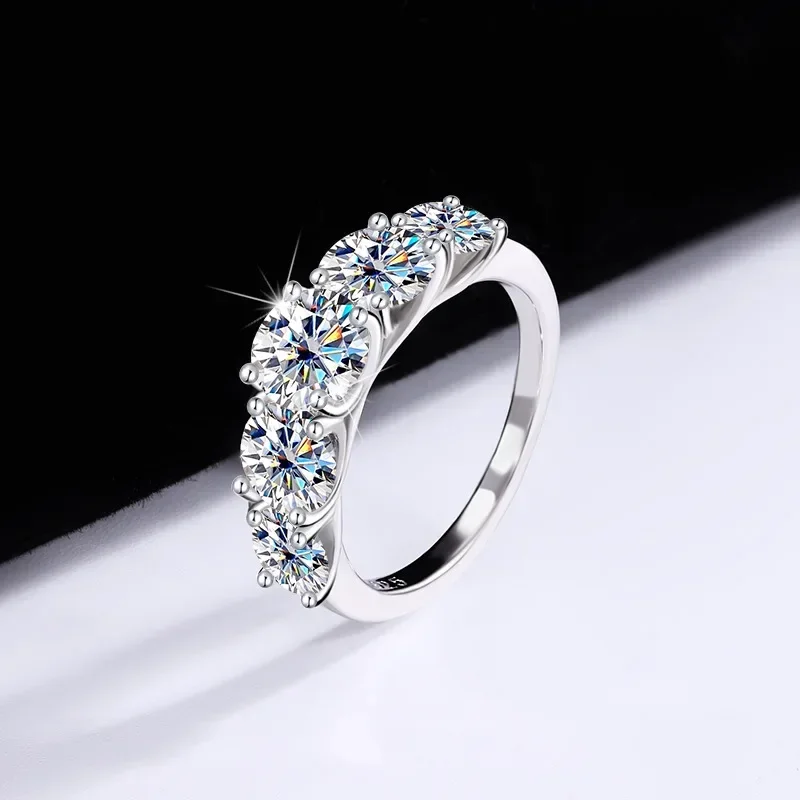 Kadınlar için Lüks 18 Ayar Bey - Moissanite Engagement Ring 1 Carat incelemesi ve fiyatı