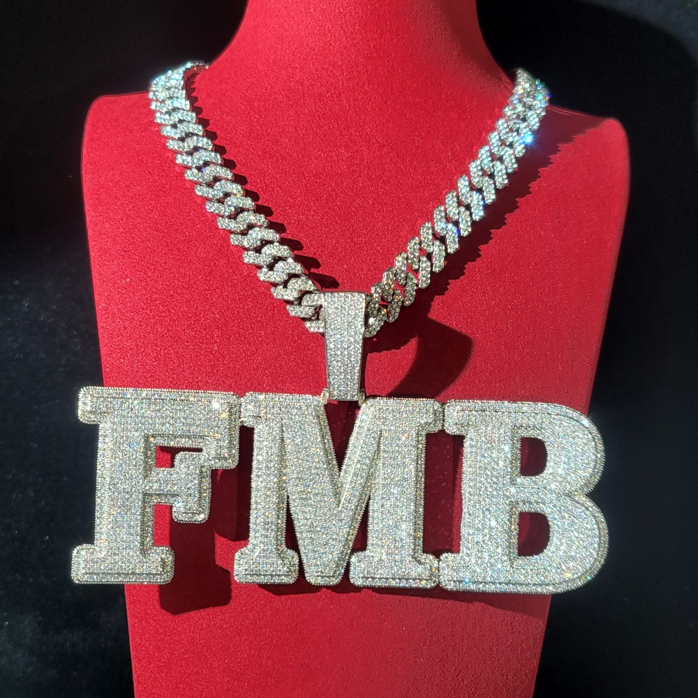Özel Tasarım Kübik Zirkon Harf - Cuban Link Chain 12Mm incelemesi ve fiyatı